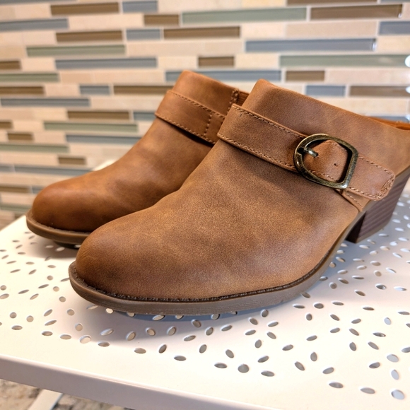 Kim Rogers Brown Buckle Slip on Clog Boot Womens 7 M - Picture 1 of 6